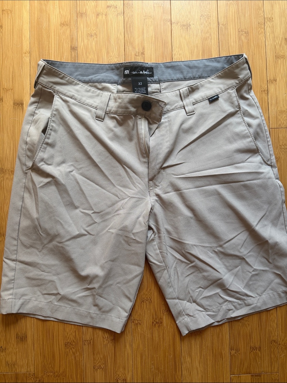Men's Travis Mathew Beige Golf Shorts - 32